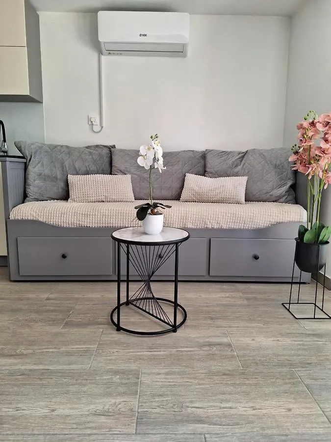 Guesthouse Flower Lubiana 0*,  Slovenia